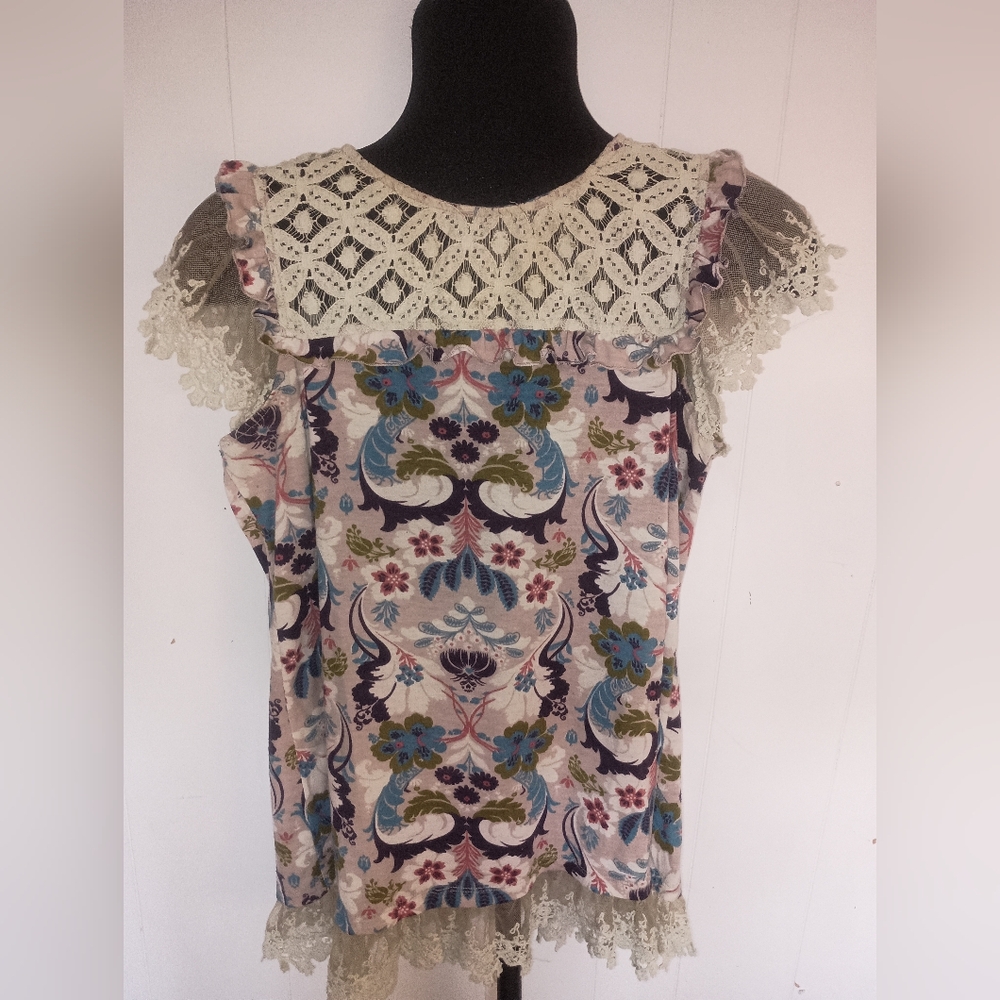 Floral Lace Sleeve Top Small Regency